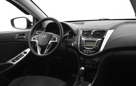 Hyundai Solaris II рестайлинг, 2012 год, 699 000 рублей, 15 фотография