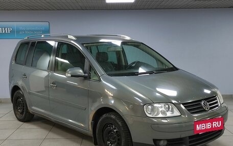Volkswagen Touran III, 2004 год, 550 000 рублей, 3 фотография