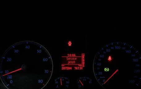 Volkswagen Touran III, 2004 год, 550 000 рублей, 11 фотография