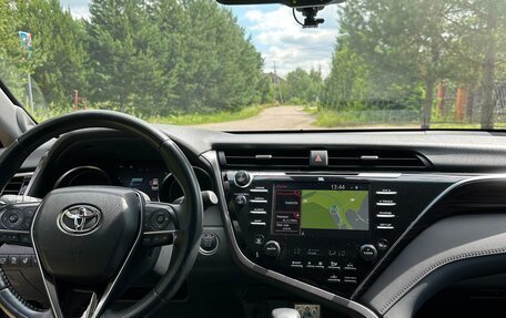 Toyota Camry, 2020 год, 4 000 000 рублей, 7 фотография