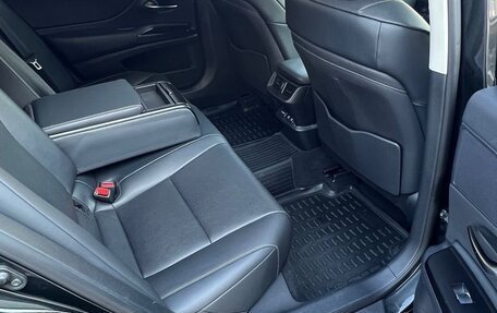 Lexus ES VII, 2020 год, 3 650 000 рублей, 19 фотография