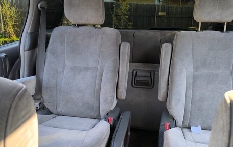 Toyota Estima III рестайлинг -2, 2001 год, 800 000 рублей, 11 фотография