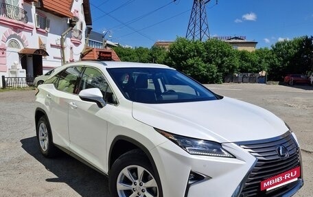 Lexus RX IV рестайлинг, 2017 год, 4 500 000 рублей, 2 фотография