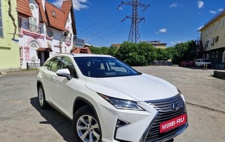Lexus RX IV рестайлинг, 2017 год, 4 500 000 рублей, 3 фотография