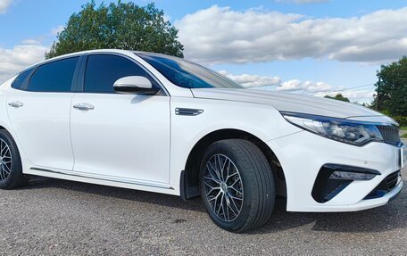 KIA Optima IV, 2019 год, 2 600 000 рублей, 2 фотография