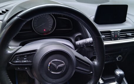 Mazda 3, 2018 год, 1 737 000 рублей, 13 фотография