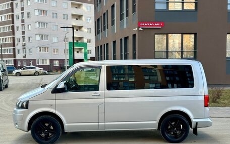 Volkswagen Caravelle T5, 2013 год, 2 250 000 рублей, 6 фотография