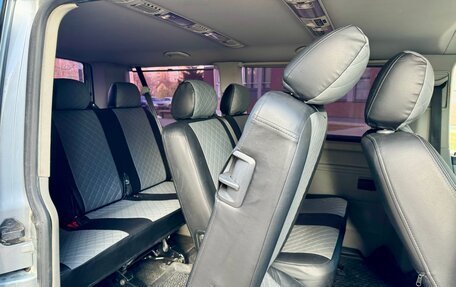 Volkswagen Caravelle T5, 2013 год, 2 250 000 рублей, 15 фотография