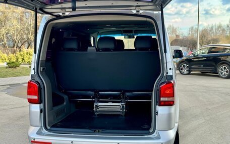Volkswagen Caravelle T5, 2013 год, 2 250 000 рублей, 16 фотография