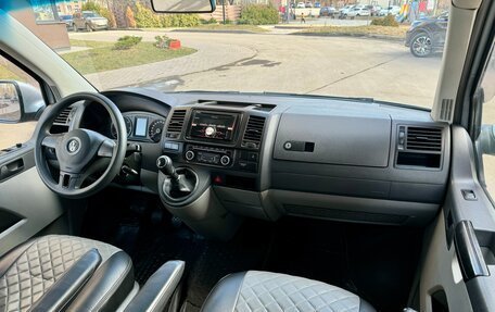Volkswagen Caravelle T5, 2013 год, 2 250 000 рублей, 19 фотография