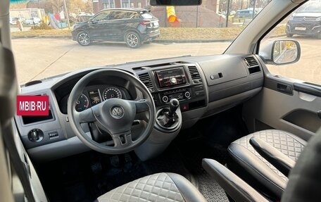 Volkswagen Caravelle T5, 2013 год, 2 250 000 рублей, 17 фотография