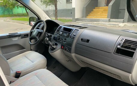 Volkswagen Transporter T5 рестайлинг, 2003 год, 830 000 рублей, 28 фотография