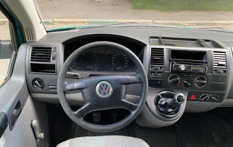 Volkswagen Transporter T5 рестайлинг, 2003 год, 830 000 рублей, 37 фотография