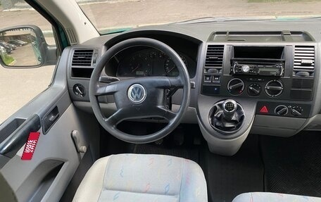 Volkswagen Transporter T5 рестайлинг, 2003 год, 830 000 рублей, 35 фотография
