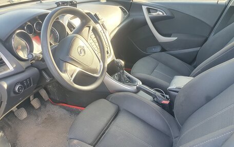 Opel Astra J, 2011 год, 380 000 рублей, 3 фотография
