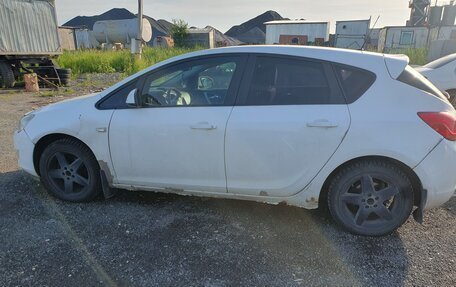Opel Astra J, 2011 год, 380 000 рублей, 8 фотография
