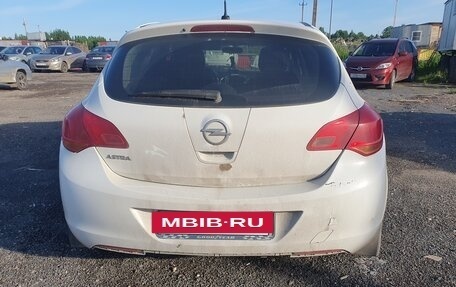 Opel Astra J, 2011 год, 380 000 рублей, 6 фотография