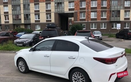 KIA Rio IV, 2018 год, 1 240 000 рублей, 4 фотография