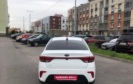 KIA Rio IV, 2018 год, 1 240 000 рублей, 5 фотография