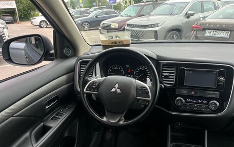 Mitsubishi Outlander III рестайлинг 3, 2012 год, 1 049 000 рублей, 8 фотография
