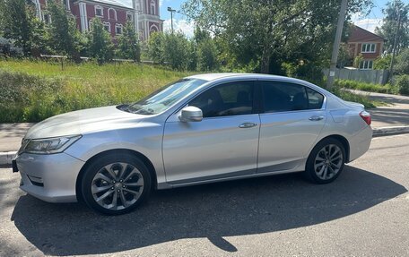 Honda Accord IX рестайлинг, 2013 год, 1 500 000 рублей, 2 фотография