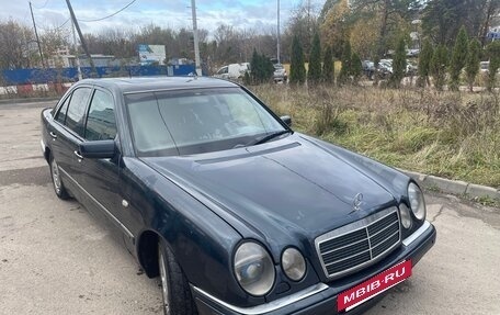Mercedes-Benz E-Класс, 1997 год, 580 000 рублей, 2 фотография
