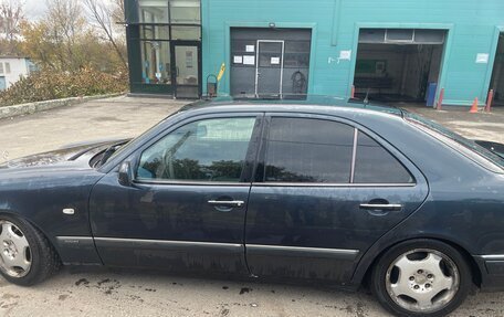 Mercedes-Benz E-Класс, 1997 год, 580 000 рублей, 8 фотография