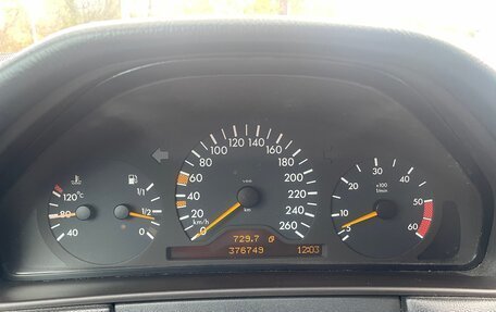 Mercedes-Benz E-Класс, 1997 год, 580 000 рублей, 16 фотография
