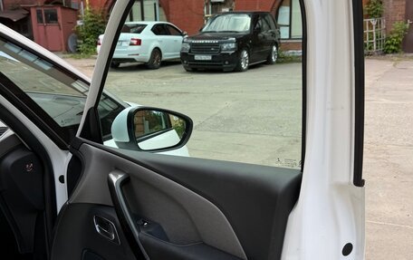 Citroen C4 Picasso II рестайлинг, 2017 год, 1 500 000 рублей, 8 фотография
