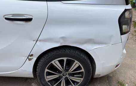 Citroen C4 Picasso II рестайлинг, 2017 год, 1 500 000 рублей, 25 фотография