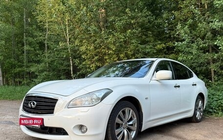 Infiniti M, 2012 год, 2 фотография