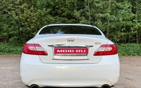 Infiniti M, 2012 год, 13 фотография