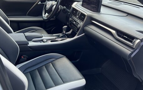 Lexus RX IV рестайлинг, 2020 год, 6 500 000 рублей, 15 фотография