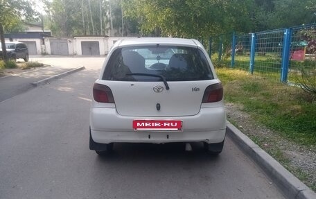 Toyota Vitz, 2000 год, 330 000 рублей, 2 фотография