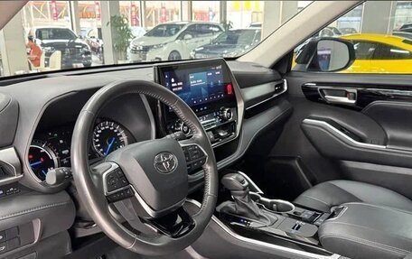 Toyota Highlander, 2025 год, 5 149 000 рублей, 4 фотография