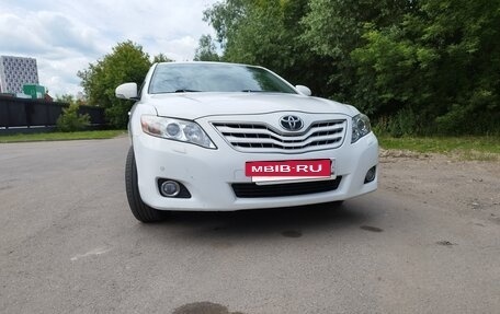 Toyota Camry, 2011 год, 1 320 000 рублей, 2 фотография