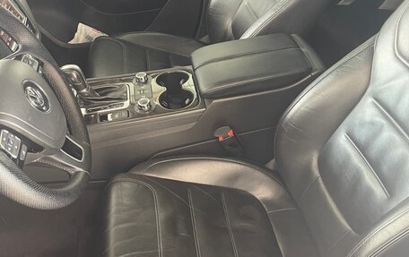 Volkswagen Touareg III, 2011 год, 2 050 000 рублей, 21 фотография