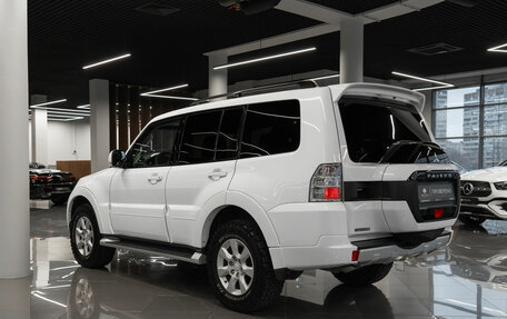 Mitsubishi Pajero IV, 2014 год, 2 360 000 рублей, 4 фотография