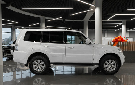 Mitsubishi Pajero IV, 2014 год, 2 360 000 рублей, 8 фотография