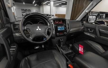 Mitsubishi Pajero IV, 2014 год, 2 360 000 рублей, 9 фотография