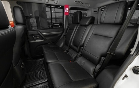 Mitsubishi Pajero IV, 2014 год, 2 360 000 рублей, 14 фотография
