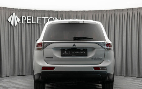 Mitsubishi Outlander III рестайлинг 3, 2013 год, 960 000 рублей, 6 фотография