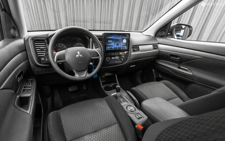 Mitsubishi Outlander III рестайлинг 3, 2013 год, 960 000 рублей, 9 фотография
