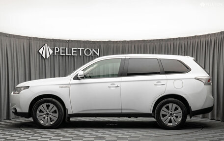 Mitsubishi Outlander III рестайлинг 3, 2013 год, 960 000 рублей, 7 фотография