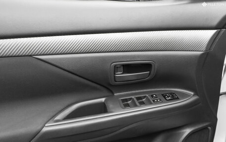 Mitsubishi Outlander III рестайлинг 3, 2013 год, 960 000 рублей, 20 фотография