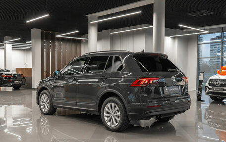 Volkswagen Tiguan II, 2018 год, 2 090 000 рублей, 4 фотография