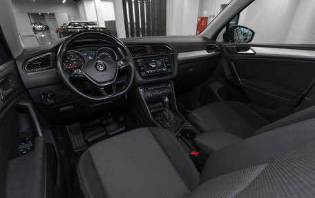 Volkswagen Tiguan II, 2018 год, 2 090 000 рублей, 9 фотография