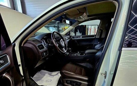 Volkswagen Touareg III, 2011 год, 2 570 000 рублей, 18 фотография