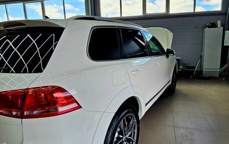 Volkswagen Touareg III, 2011 год, 2 570 000 рублей, 34 фотография