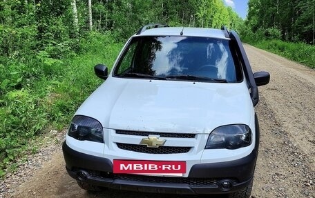 Chevrolet Niva I рестайлинг, 2019 год, 900 000 рублей, 2 фотография